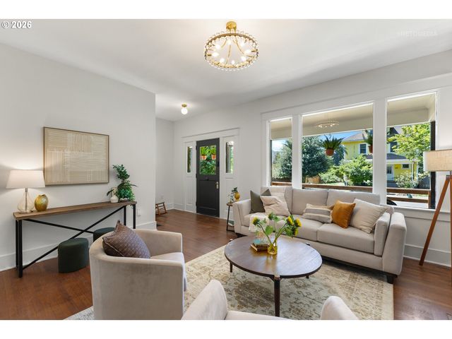 4054 N MISSOURI Ave, Portland, OR 97227