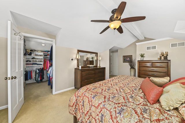 5246 Kent AVENUE, Whitefish Bay, WI 53217