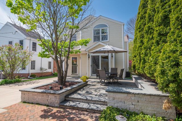5246 Kent AVENUE, Whitefish Bay, WI 53217