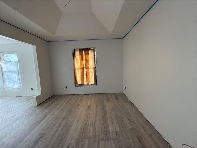 9600 N Campbell Drive, Kansas City, MO 64155