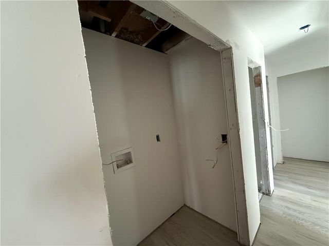 9600 N Campbell Drive, Kansas City, MO 64155