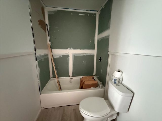 9600 N Campbell Drive, Kansas City, MO 64155