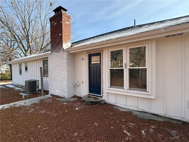 9600 N Campbell Drive, Kansas City, MO 64155