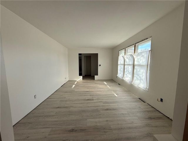 9600 N Campbell Drive, Kansas City, MO 64155