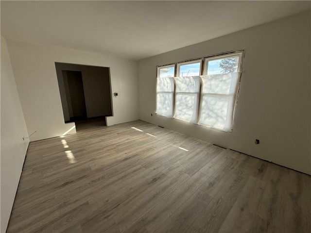 9600 N Campbell Drive, Kansas City, MO 64155