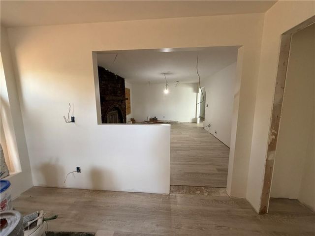 9600 N Campbell Drive, Kansas City, MO 64155