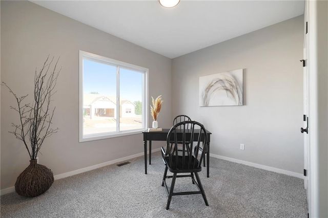 2368 NE Colonnade Avenue, Blue Springs, MO 64029