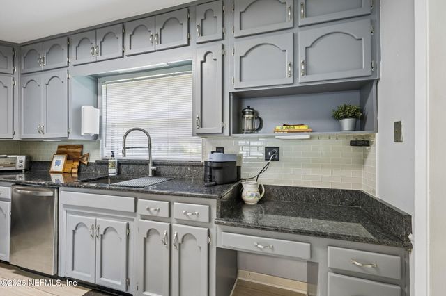 4704 PRINCESS ANNE Lane, Jacksonville, FL 32210