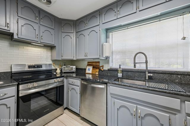4704 PRINCESS ANNE Lane, Jacksonville, FL 32210