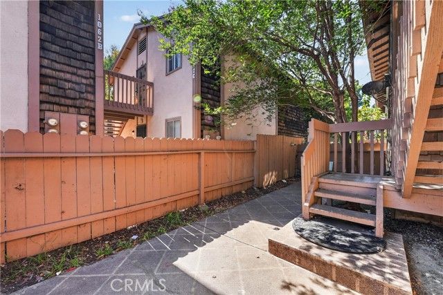 1060 Cabrillo Park Drive A, Santa Ana, CA 92701