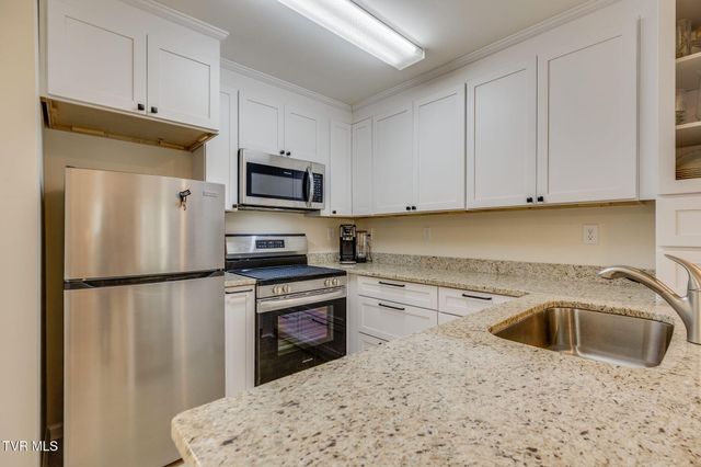 780 Hamilton Road E-2, Blountville, TN 37617