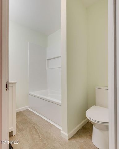 780 Hamilton Road E-2, Blountville, TN 37617