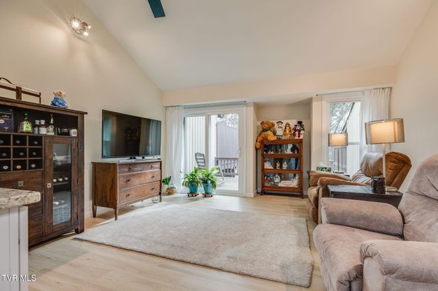 780 Hamilton Road E-2, Blountville, TN 37617