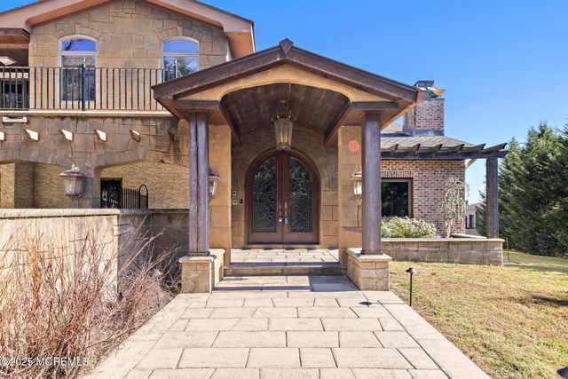 233 Conover Lane, Red Bank, NJ 07701