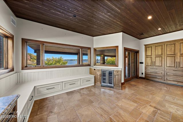 233 Conover Lane, Red Bank, NJ 07701