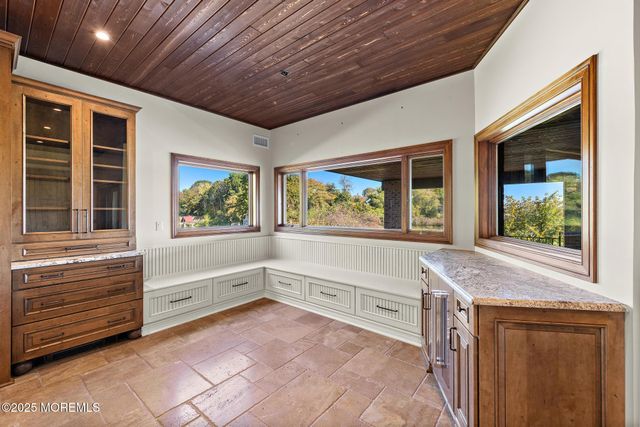 233 Conover Lane, Red Bank, NJ 07701