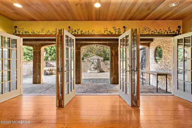 233 Conover Lane, Red Bank, NJ 07701