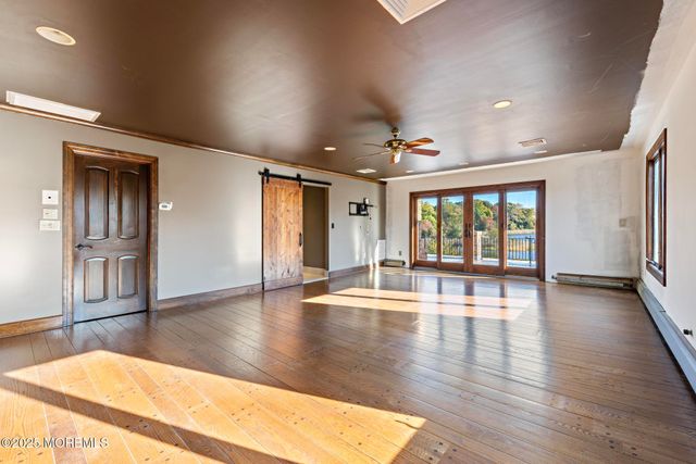 233 Conover Lane, Red Bank, NJ 07701