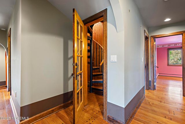 233 Conover Lane, Red Bank, NJ 07701