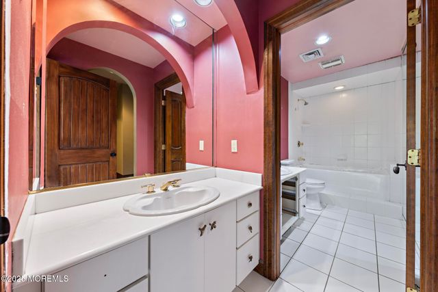 233 Conover Lane, Red Bank, NJ 07701