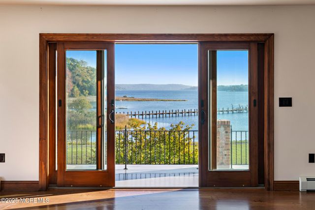 233 Conover Lane, Red Bank, NJ 07701