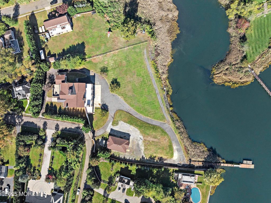 233 Conover Lane, Red Bank, NJ 07701