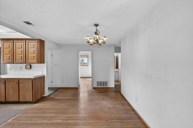 49 Waterglen Cir, Sacramento, CA 95826