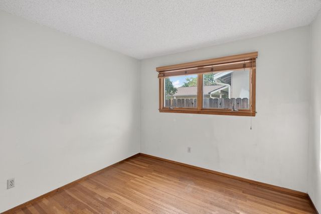 49 Waterglen Cir, Sacramento, CA 95826