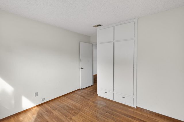 49 Waterglen Cir, Sacramento, CA 95826