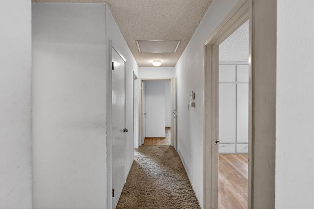 49 Waterglen Cir, Sacramento, CA 95826