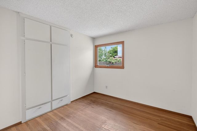 49 Waterglen Cir, Sacramento, CA 95826