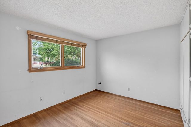 49 Waterglen Cir, Sacramento, CA 95826