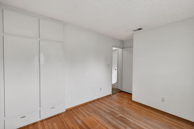 49 Waterglen Cir, Sacramento, CA 95826