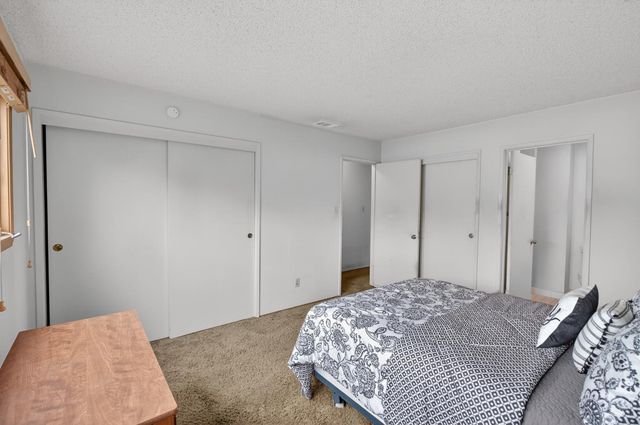 49 Waterglen Cir, Sacramento, CA 95826