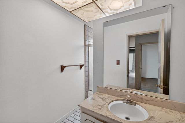 49 Waterglen Cir, Sacramento, CA 95826