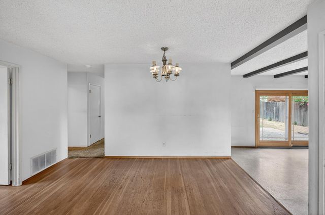 49 Waterglen Cir, Sacramento, CA 95826