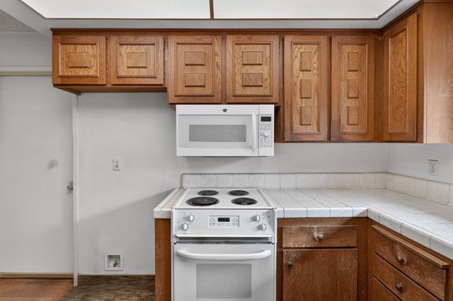 49 Waterglen Cir, Sacramento, CA 95826