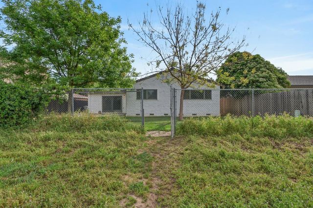 49 Waterglen Cir, Sacramento, CA 95826