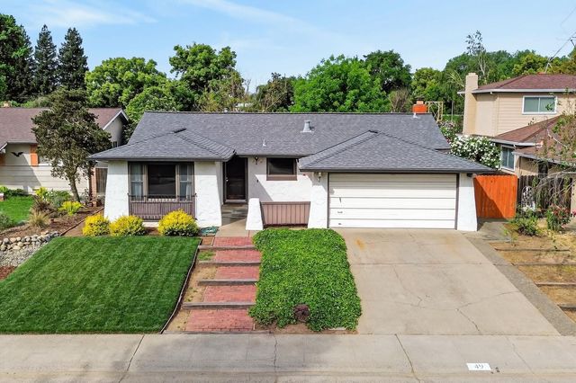 49 Waterglen Cir, Sacramento, CA 95826