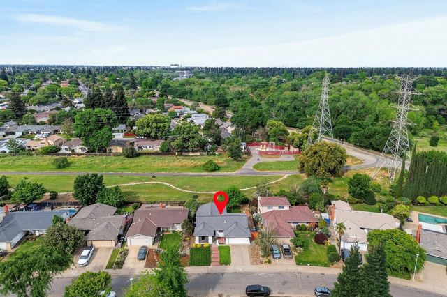 49 Waterglen Cir, Sacramento, CA 95826