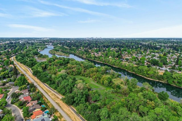 49 Waterglen Cir, Sacramento, CA 95826