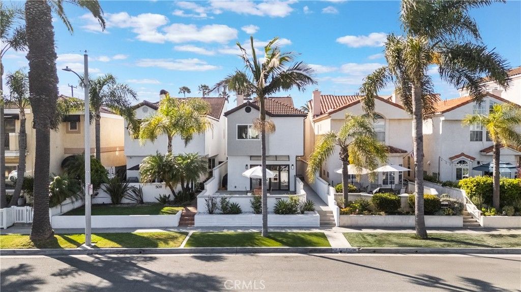 Image 1 of property listing at 511 9th, Huntington Beach, CA 92648