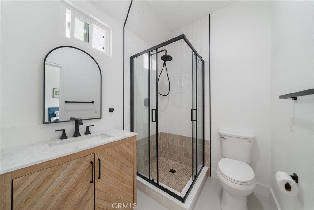 Image 31 of property listing at 511 9th, Huntington Beach, CA 92648