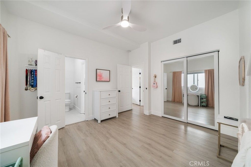 Image 33 of property listing at 511 9th, Huntington Beach, CA 92648