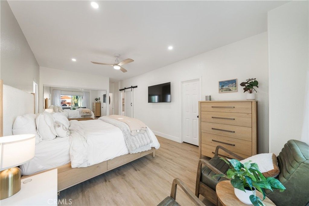 Image 36 of property listing at 511 9th, Huntington Beach, CA 92648