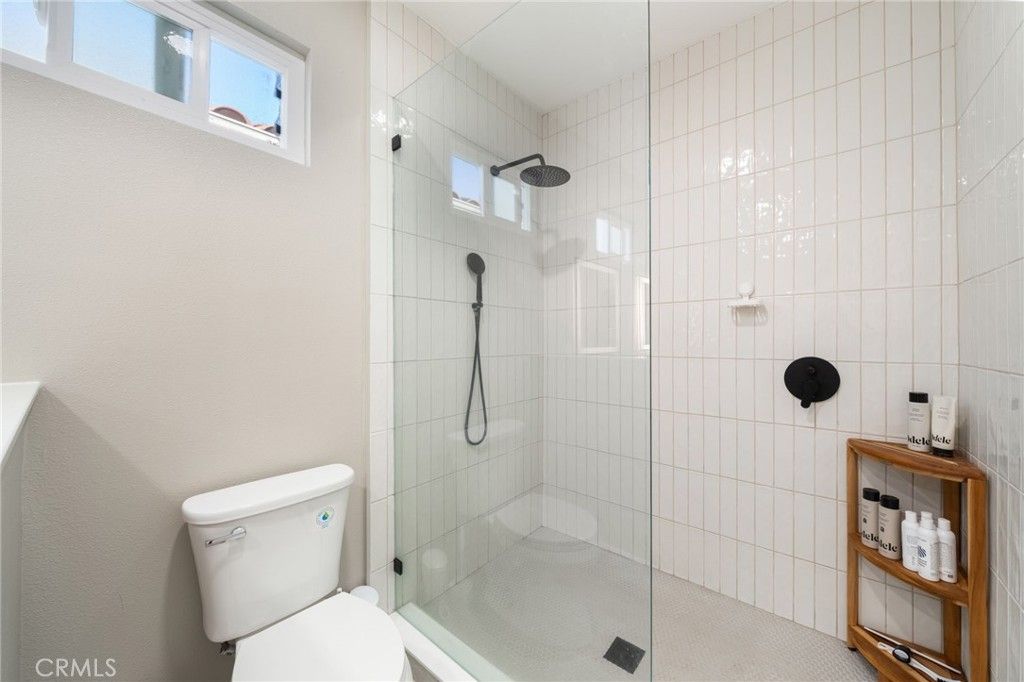 Image 38 of property listing at 511 9th, Huntington Beach, CA 92648