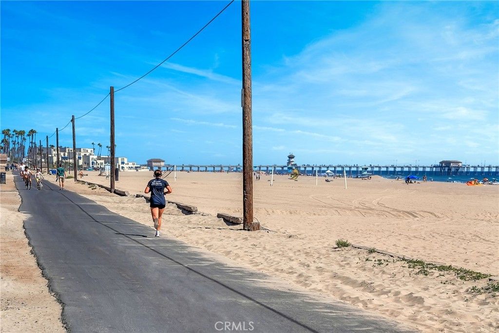 Image 48 of property listing at 511 9th, Huntington Beach, CA 92648