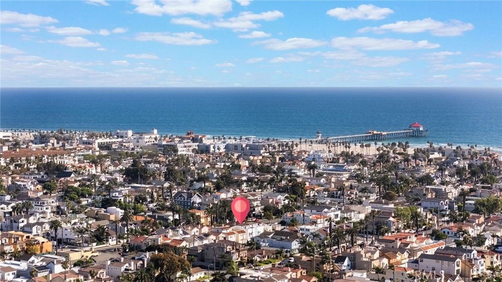 Image 8 of property listing at 511 9th, Huntington Beach, CA 92648