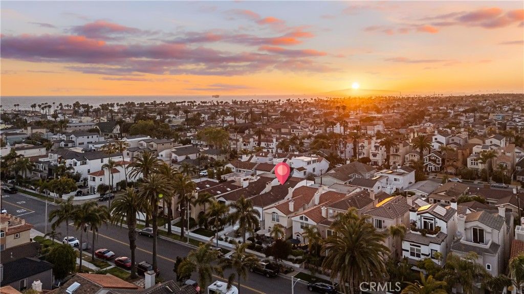 Image 9 of property listing at 511 9th, Huntington Beach, CA 92648