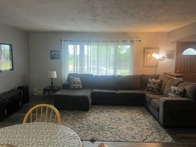 7651 S Clement AVENUE, Oak Creek, WI 53154